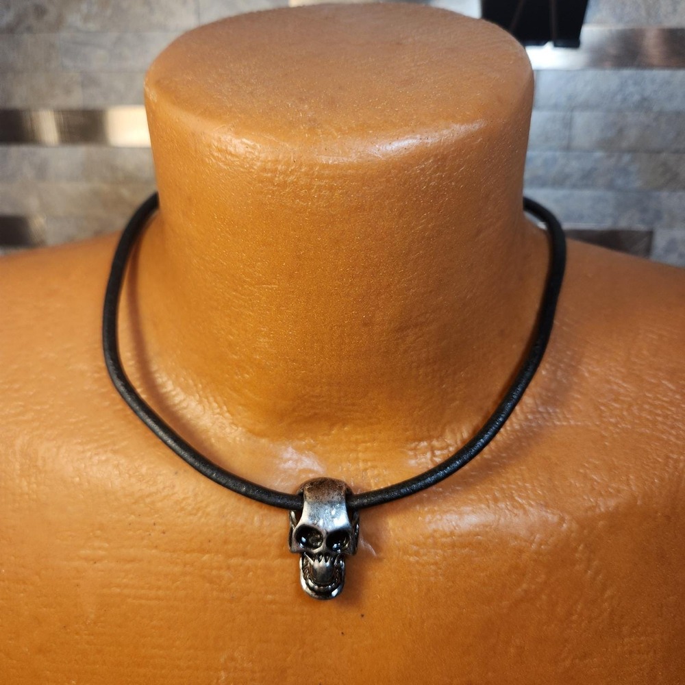 Vtg Gothic Skull Pendant Necklace Black Cord Leather Silver Tone Toggle 18in
